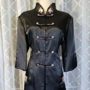 Vintage Black Silk Oriental Cheongsam Embroidered Tunic with Mandarin Collar